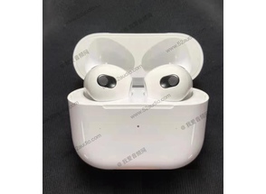   Apple AirPods 3!