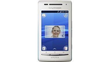  Sony Ericsson XPERIA X8:  ,  