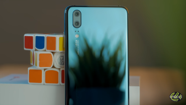 Купить Huawei P20 128Gb+4Gb LTE Black (Черный) (РСТ) в Москве