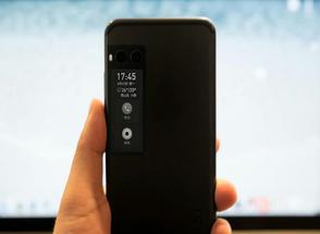 Meizu Pro 7 с двумя экранами замечен на фото.