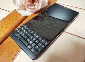     TCL BlackBerry KEY2  QWERTY