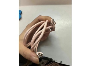 В сеть утекло изображение USB-C для iPhone 15!