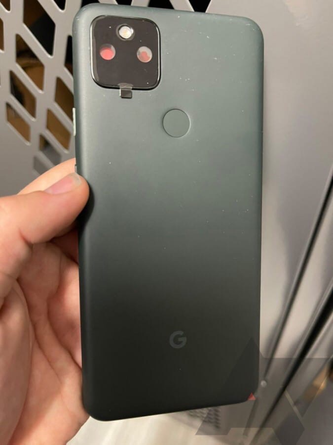    Google Pixel 5a 5G.