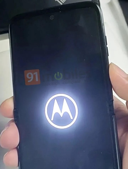 Первый взгляд на новый Motorola Razr!